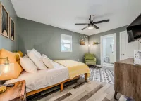 Peaceful Pet-Friendly Cottage Near Starved Rock+EV Charger+Fully Fanced Yard!