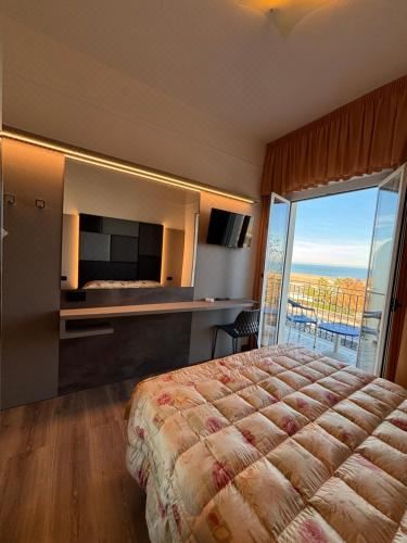 带海景的双人房