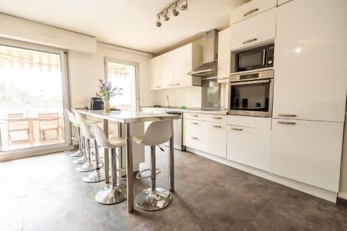Le Syrius Three-Bedroom Apartment