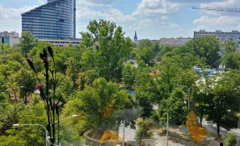 Q Hotel Plus Wrocław - Housity