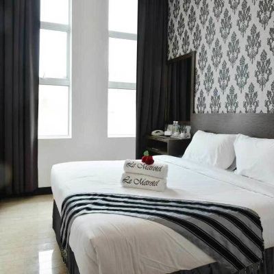 Standard Room With Double Bed Kupon Le Metrotel