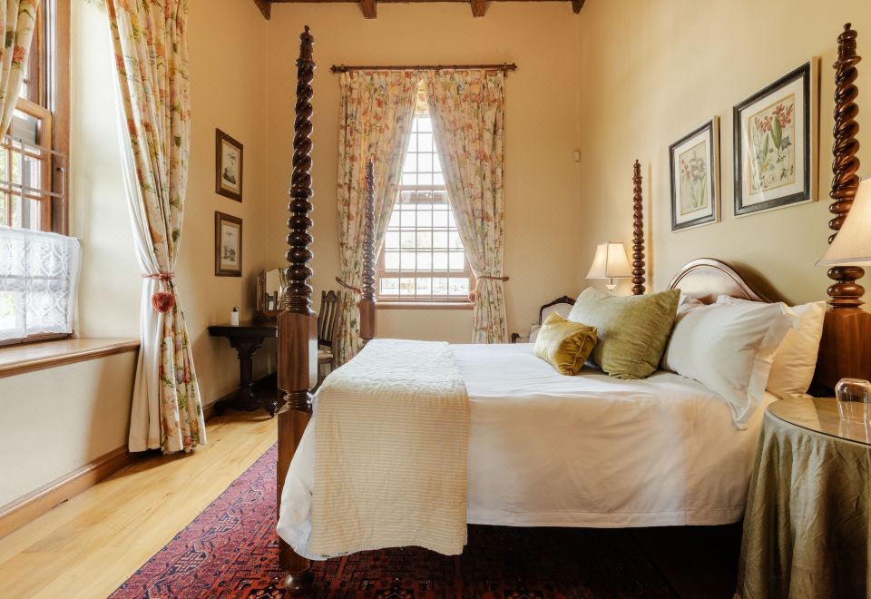 Vrede en Lust Estate Grand House, 4 Bedrooms, Mountain View