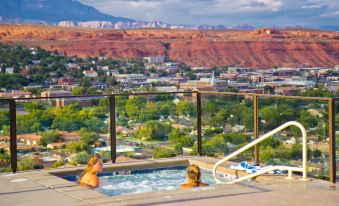 Inn On The Cliff - Housity