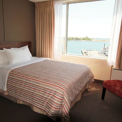 經濟單人房， 1 張大床， 湖景 聯邦廣場酒店優惠