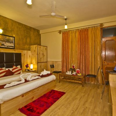 Executive Queen Room New Harmony Inn Promo Code