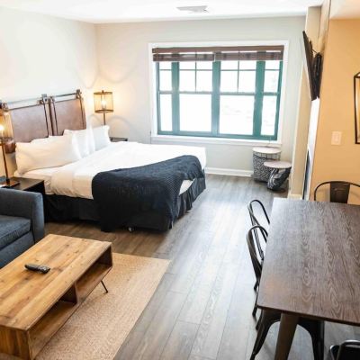 Premium Studio Suite, Kitchenette Mountain Creek Resort Promo Code