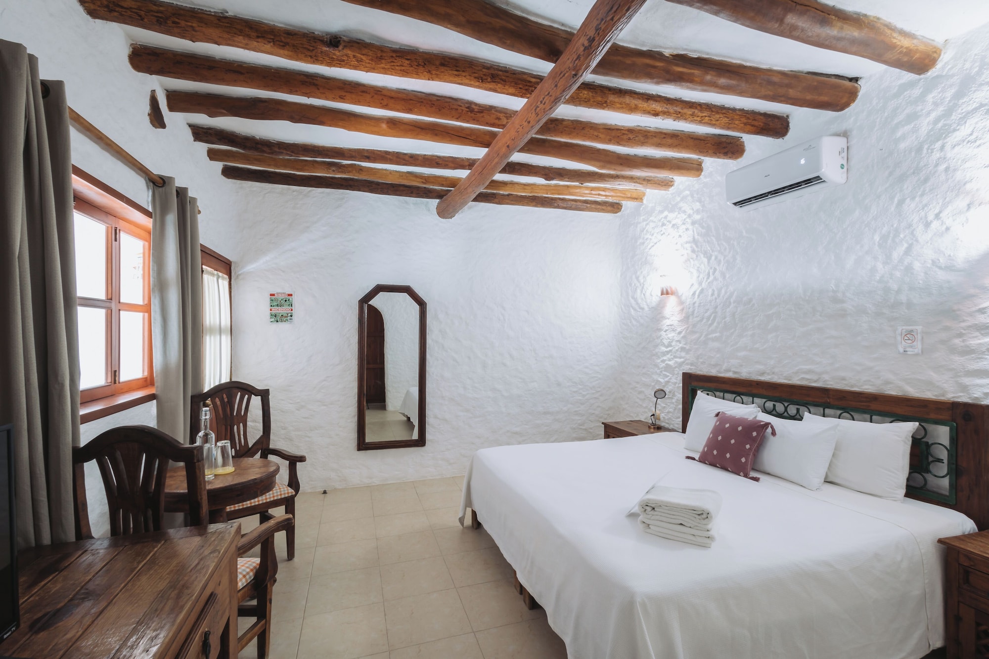 高级特大床房，园景