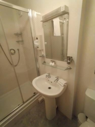 双床房（带淋浴）