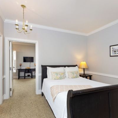 Divided Room, Queen Bed With Queen Sleep Sofa Selinsgrove Inn Promo Code