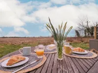 Bumble's Retreat Hotel a 