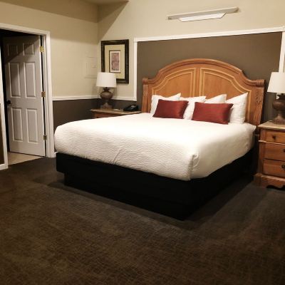 Deluxe One-Bedroom Suite The Purple Orchid Wine Country Resort & Spa Promo Code