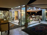 Rebetika Hotel & Bistro
