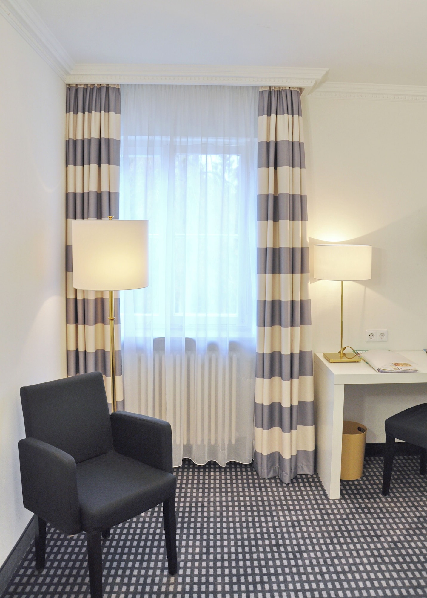 经济单人间 - 带单人床