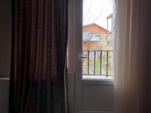 带露台的四人间