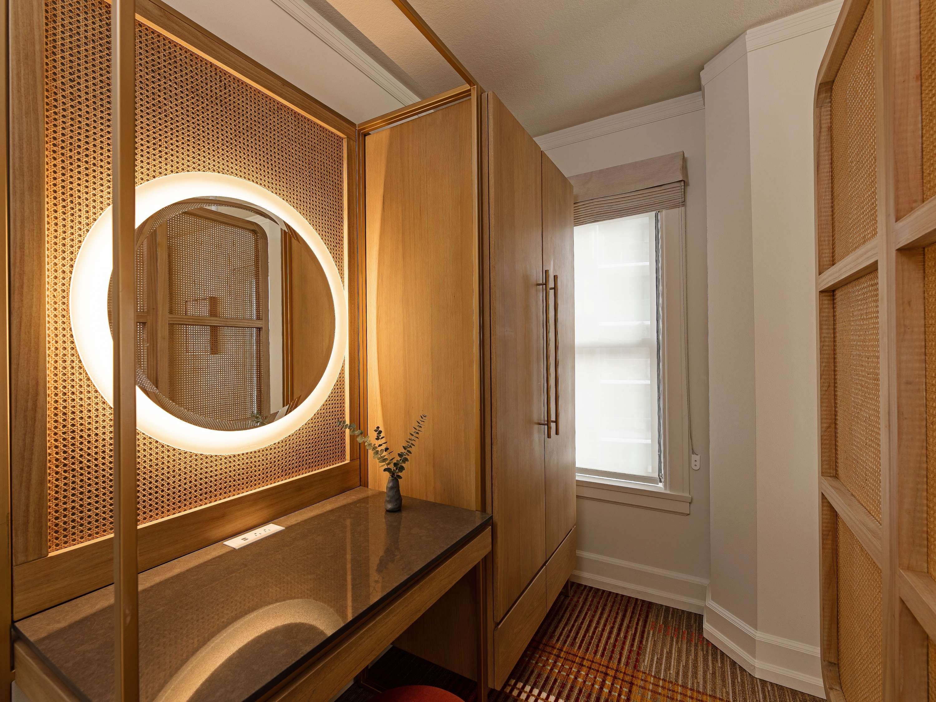 尊贵转角一卧室套房