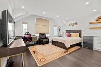 GLOBALSTAY Luxury 4-Bedroom House near Wonderland with Free Parking Hotele w: 