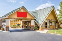 Perry Inn & Suites National Fairground I 75 โรงแรมใน