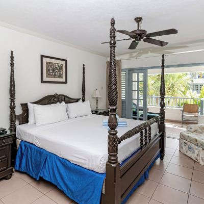 Deluxe Pool Access King Savannah Beach Club Hotel & Spa Promo Code