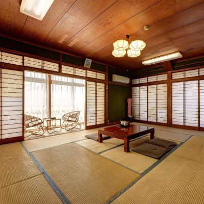 Japanese-Style Room