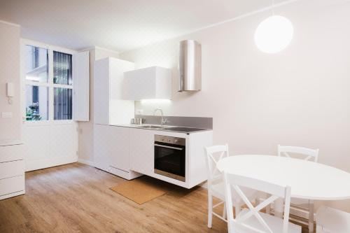 Mazzini 34 One-Bedroom Apartment