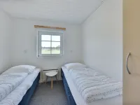 "Jorkin" - 1.8km from the Sea