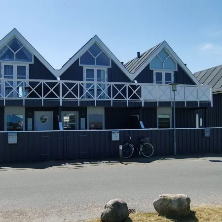 "Knud" - 2m from the Sea Отели в г. Грено