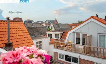 ApartHotel de Koning by Urban Home Stay