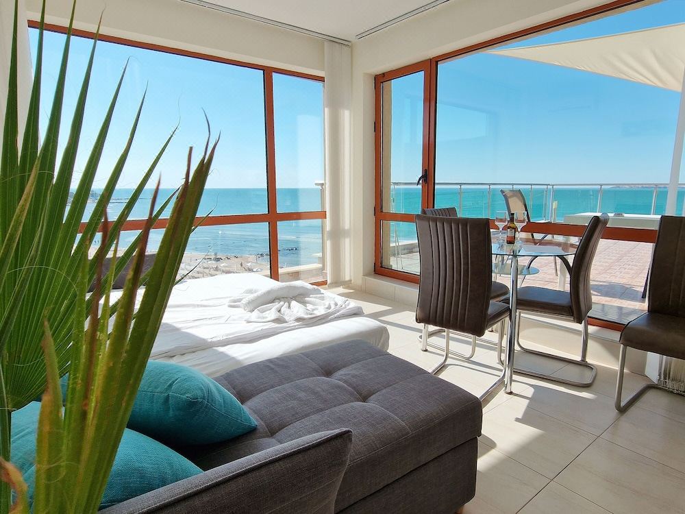 Beachfront Apartments By Marty's - Sveti Vlas