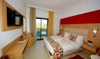 Oasis Hotel & Spa