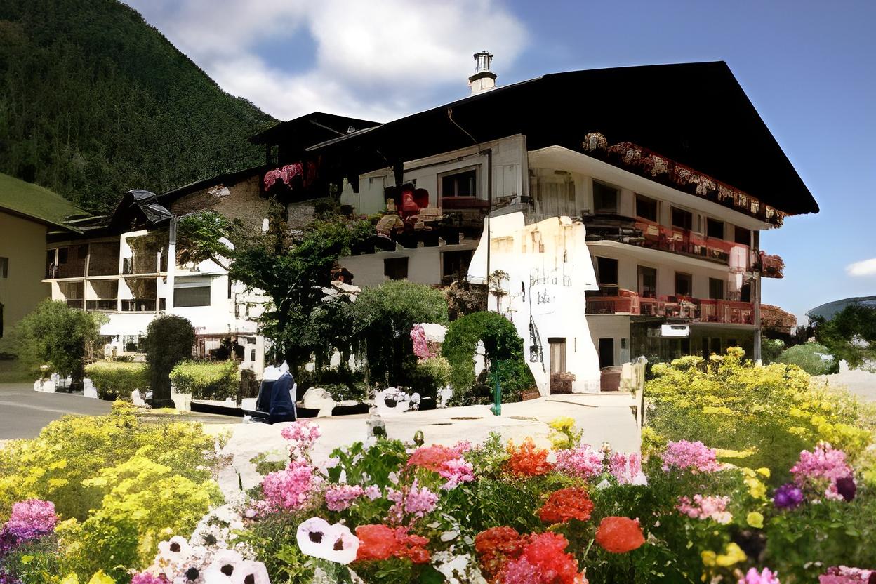 家庭房， 阳台， 副楼