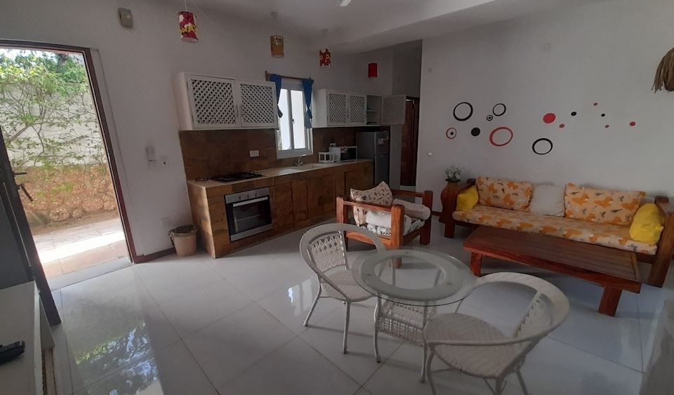 設計公寓， 1 張特大床和 1 張沙發床， 庭院景觀