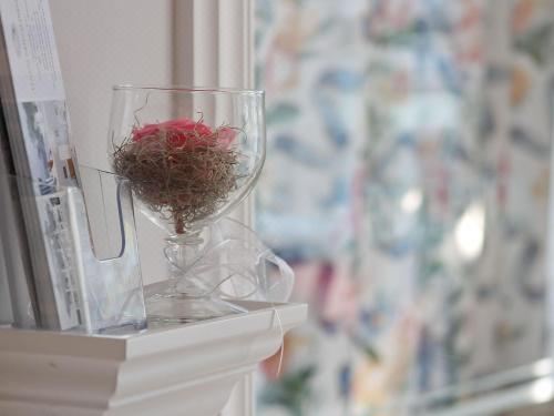 带阳台的两卧室公寓16/18/20