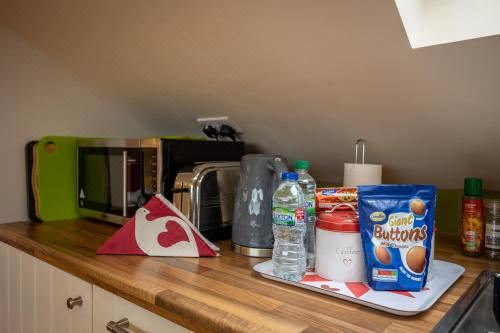 Birds Nest, Romantic Getaway with Stunning Views One-Bedroom Apartment