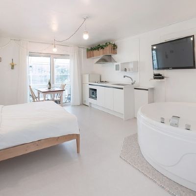 Cutie Game Machine 2nd Floor (Game Console + Whirlpool SPA + Gas Grill Camping Terrace) 태안(안면도) 밀키블루펜션 쿠폰