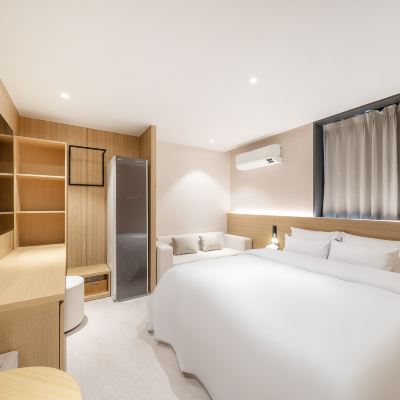 Deluxe-Breakfast Provided (Simmon Bed-Top-Grade Safety Certified Mattress) (Bathtub) 광양 J 무인텔 쿠폰