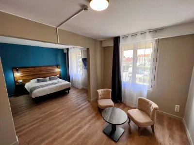 Logis Hôtel Spa de la Poste Отели в г. 