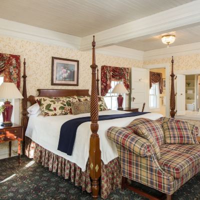 Romantic Room, 1 King Bed, Fireplace, Mountain View The Inn at Ormsby Hill Promo Code