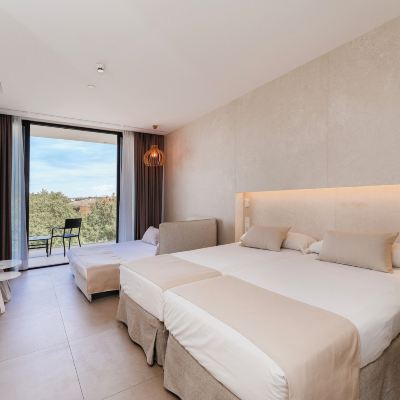 Junior Suite with Balcony Hotel Cosmopolitan Promo Code