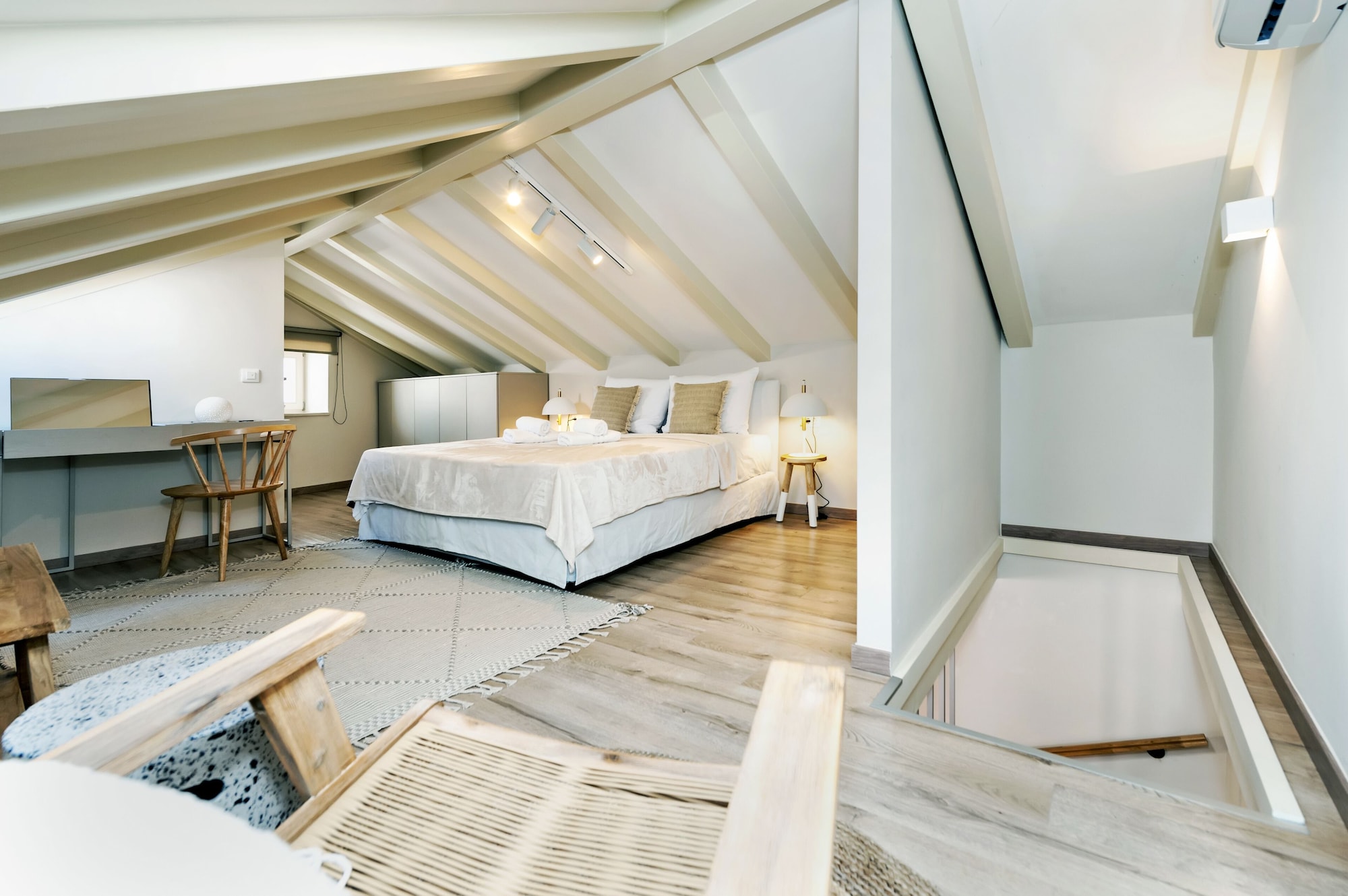 城市公寓， 1 间卧室， 阳台