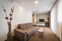 Hotel Dolphin - Adult Friendly