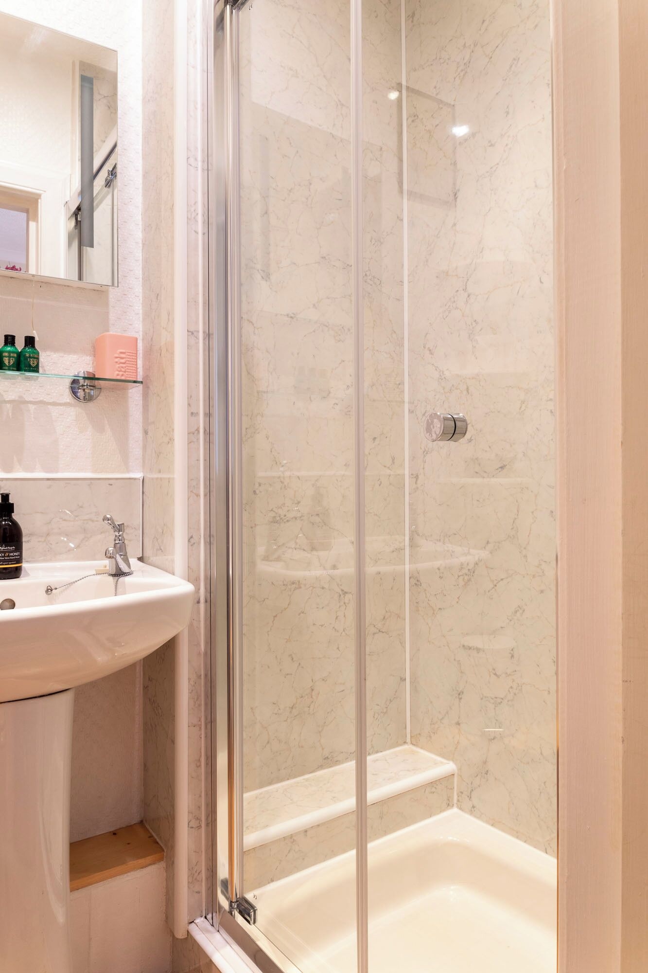 双人或双床间 - 带连接浴室