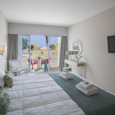 Executive Suite (Swim Up) Leonardo Laura Beach & Splash Resort Promo Code