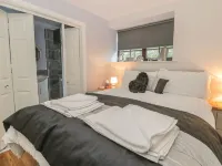 Glebe Hall Apartment