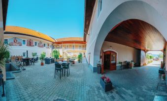 Motel Maria - Housity