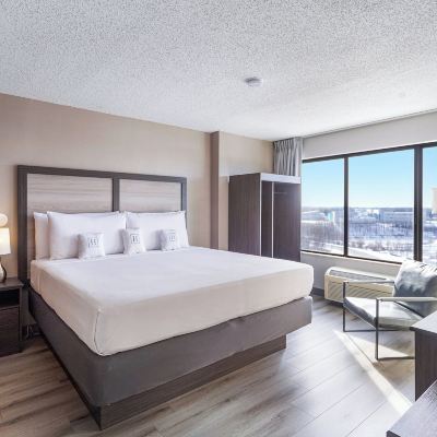 Luxury Suite, 1 King Bed (Luxury King Suite) Harborside Hotel Promo Code