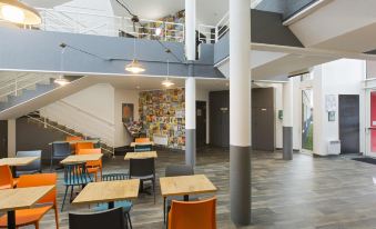 Hotel F1 Maurepas - Housity