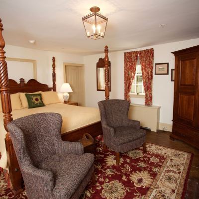 Suite, Kitchen (101 Winter) The Zevely Inn Promo Code