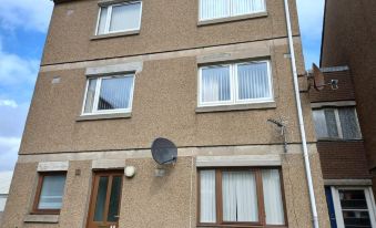 Inviting, Light and Airy 3-Bed Apartment in Wick