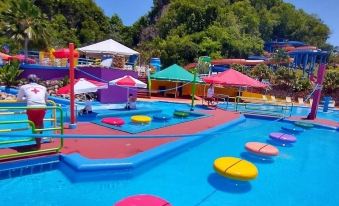Beach Condo with Pool and Ocean View - Housity