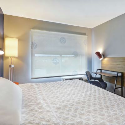 King Room Tru by Hilton Winchester Promo Code